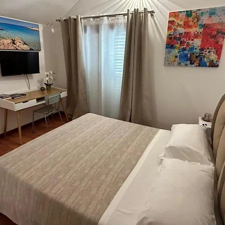 Mansarda Luxury דירה *