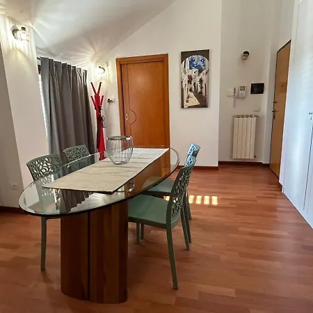 דירה Mansarda Luxury טאראנטו